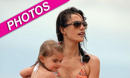 //alessandra_ambrosio