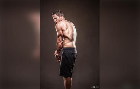 [PICS] Tarek El Moussa Muscles Body Gym -- Split Christina El Moussa