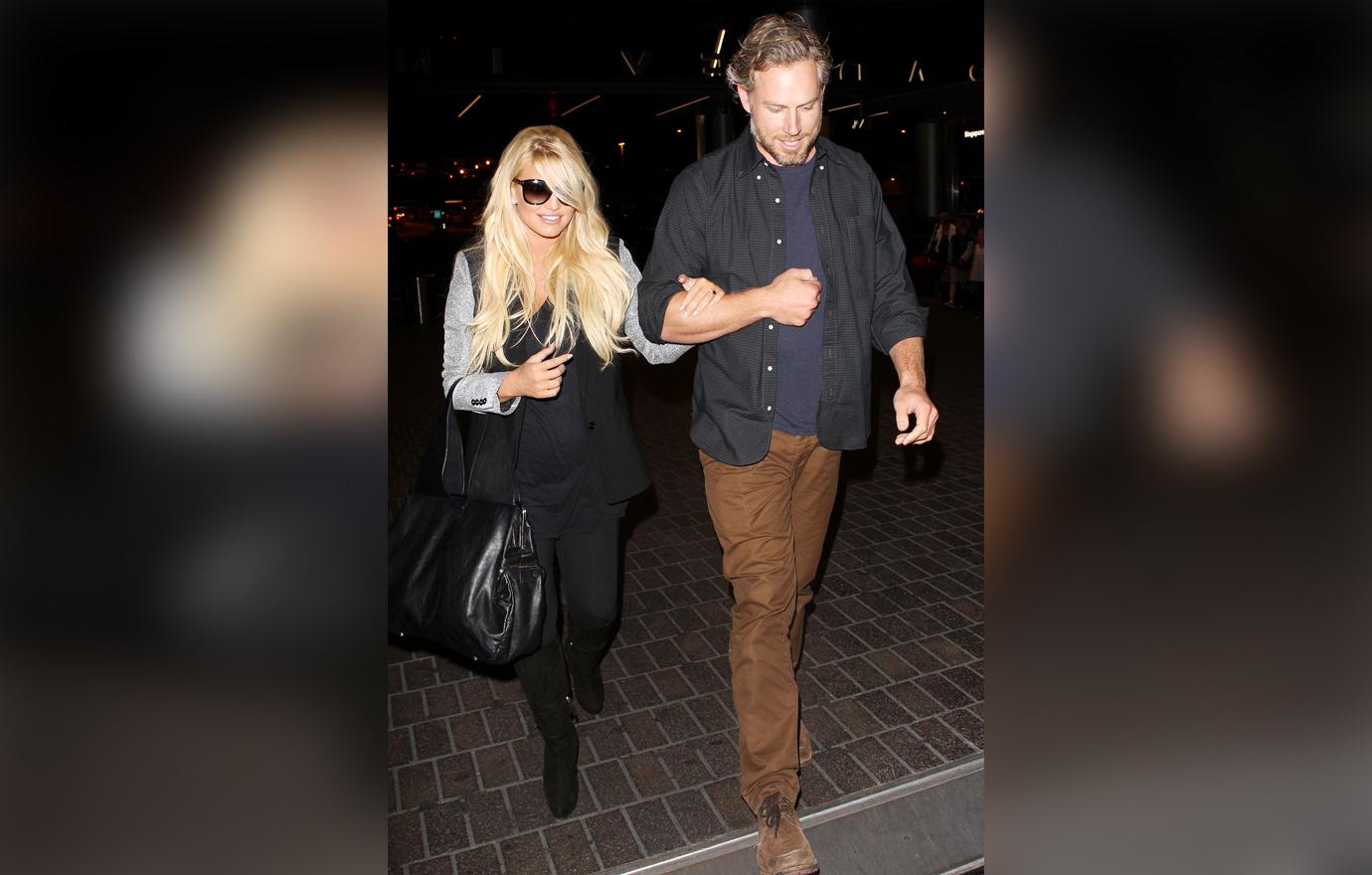 Jessica Simpson Looking Large After Giving Birth to Ace Walking With Eric Johnson