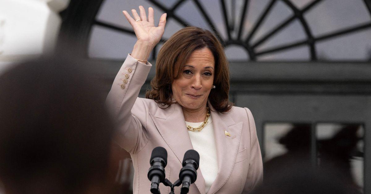 Kamala Harris Shouts 'Shrimp and Grits' When Asked About Hamas ...