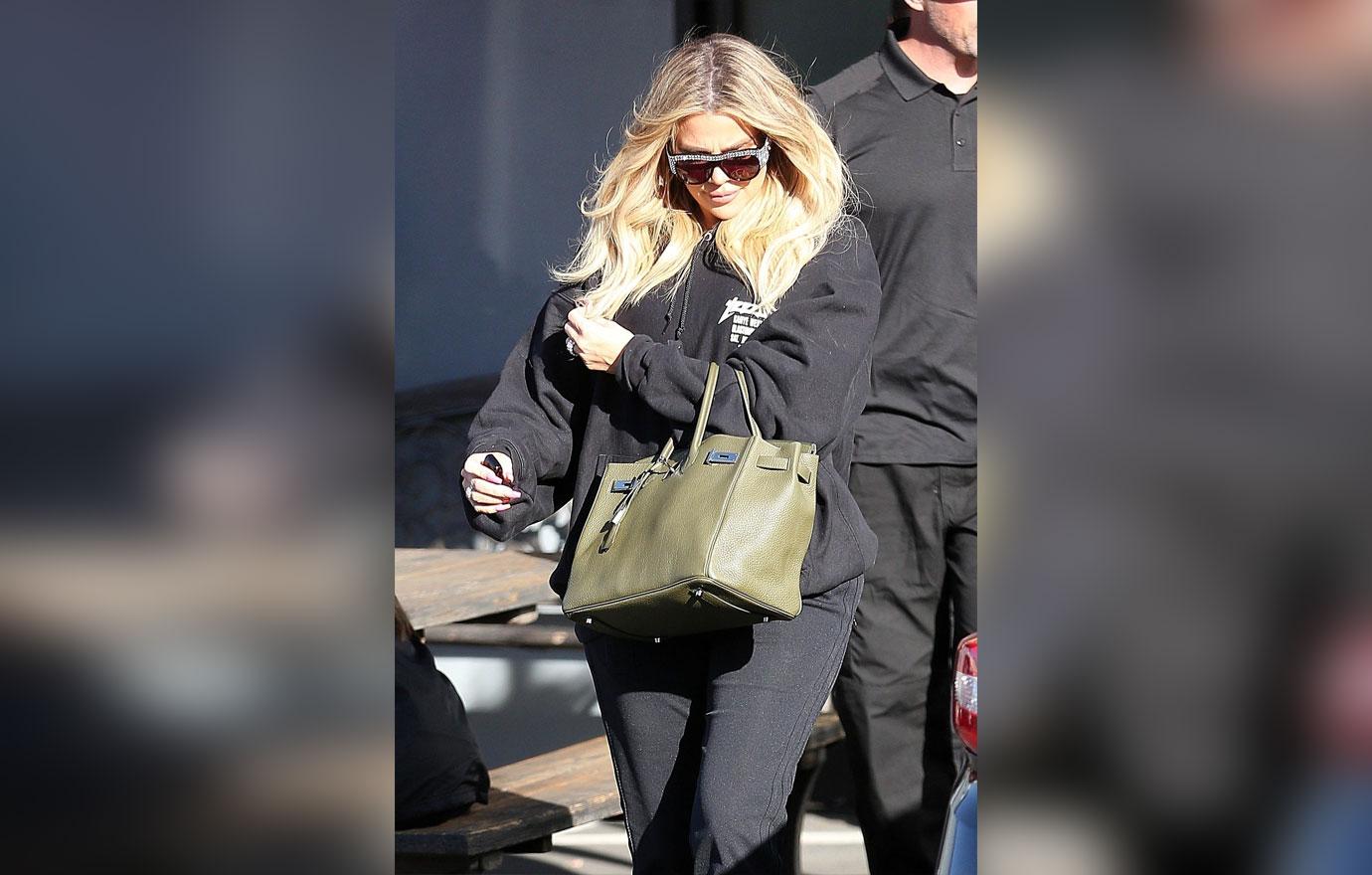 //khloe kardashian butt deformed pregnancy problems