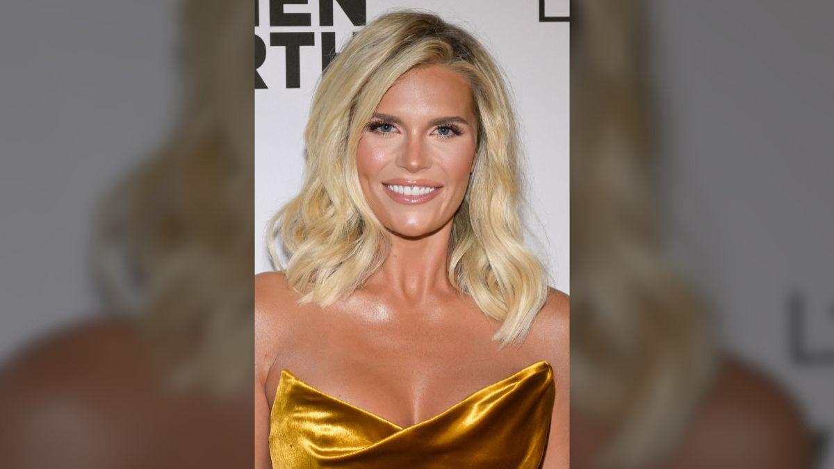 Madison LeCroy said Rodriguez initiated contact with her before his split from Jennifer Lopez.