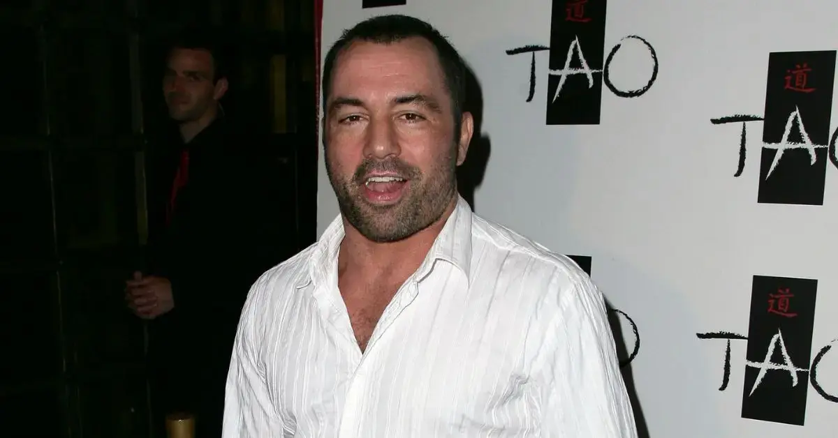 joe rogan estranged father denies violence allegations wants meet son jpg