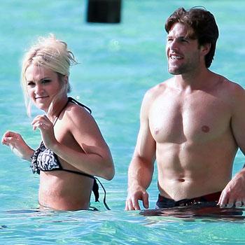 PHOTOS: Carrie Underwood's Romantic Honeymoon In Tahiti
