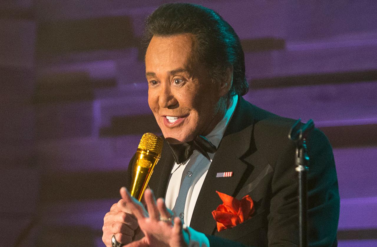 wayne newton bails fans tickets las vegas show