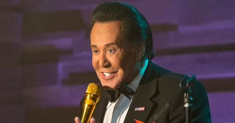 wayne newton bails fans tickets las vegas show
