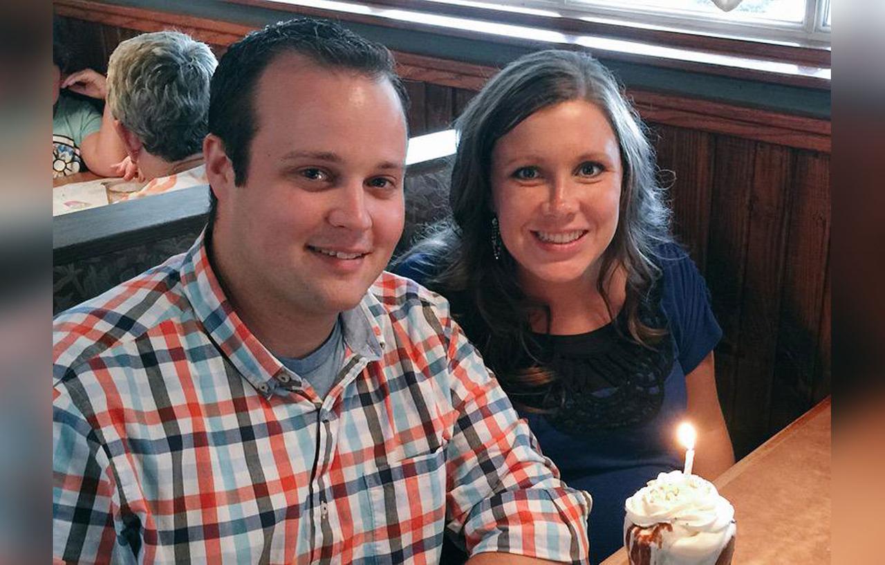 Josh Duggars Cousin Amy King Censors Photo Of Shir