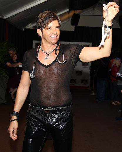 Dr. Robert Rey Shows Off Tools Of The Trade At A Fan Meet And Greet
