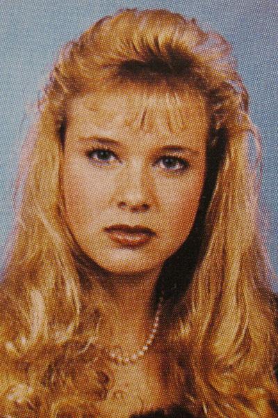 //renee zellweger yearbook splash