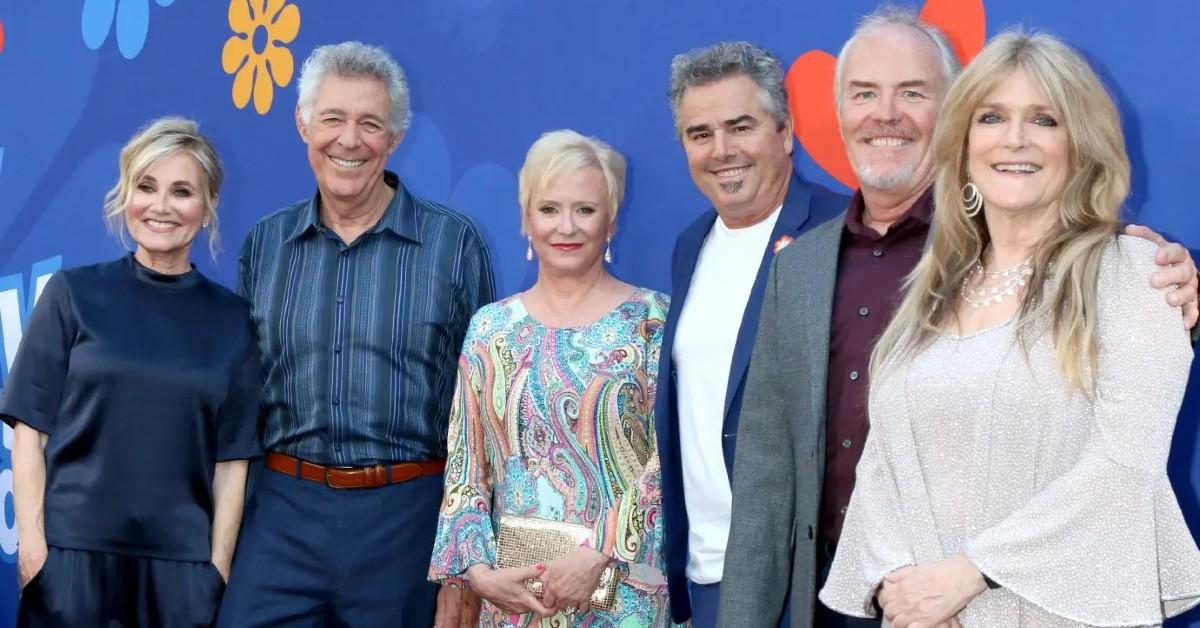 Photo of 'The Brady Bunch' cast