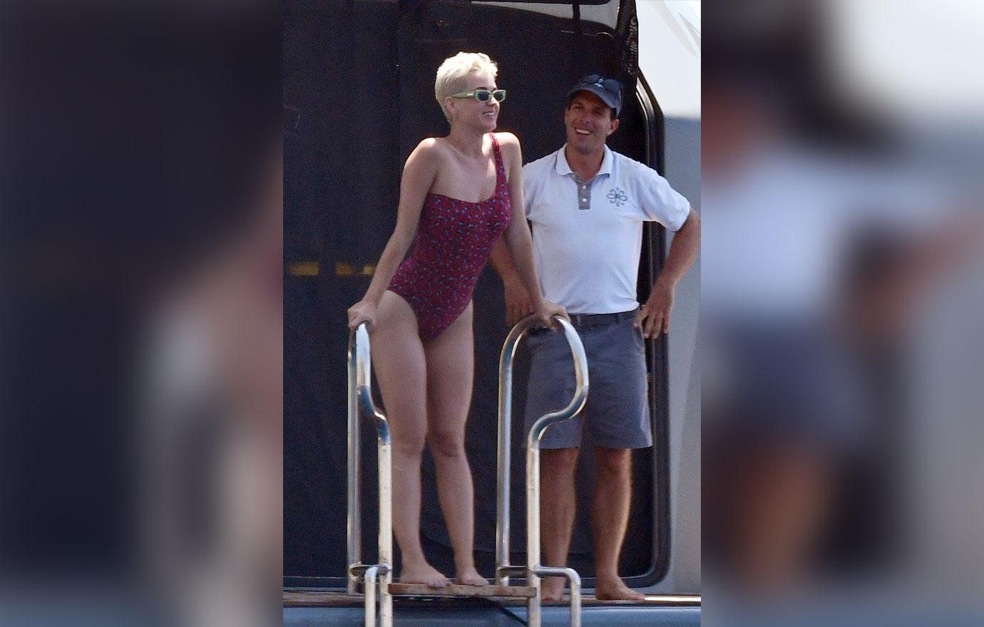 Katy perry sexy swimsuits capri