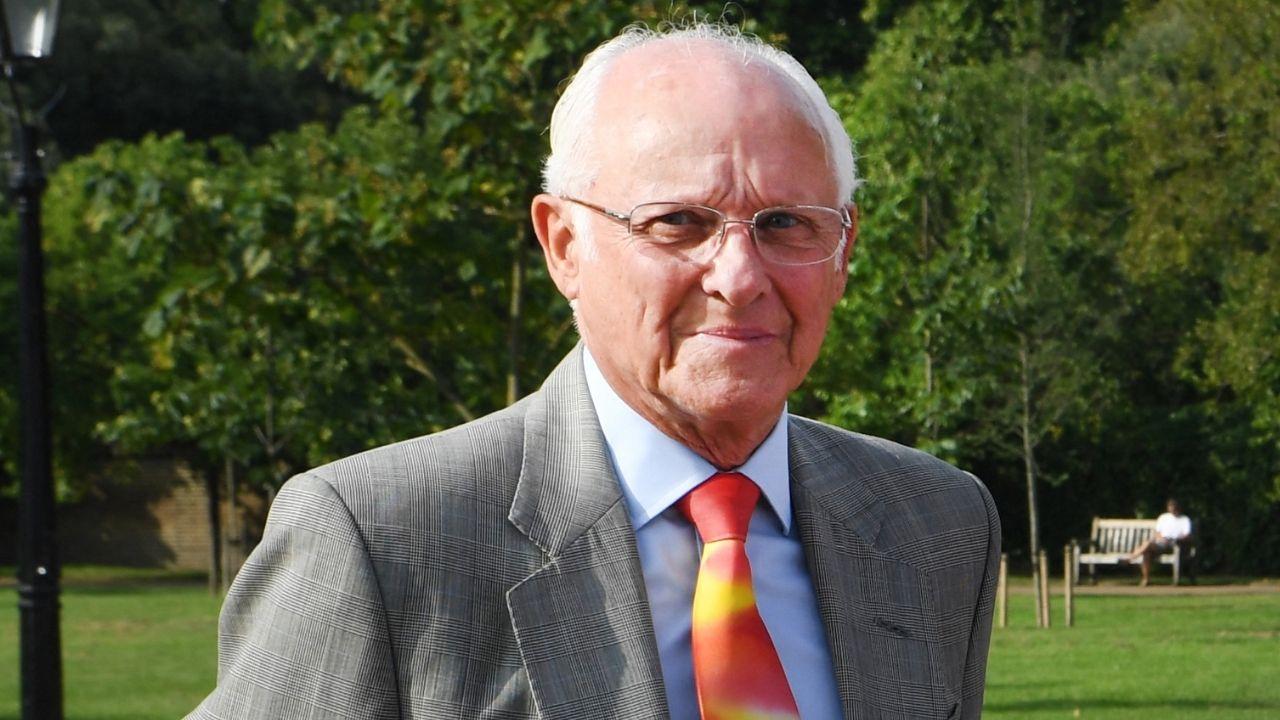 Photo of Dickie Arbiter