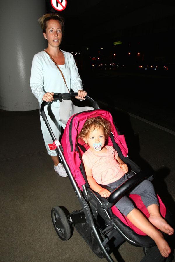 Kendra Wilkinson Hank Baskett Divorce Rumors Family Vacation LAX