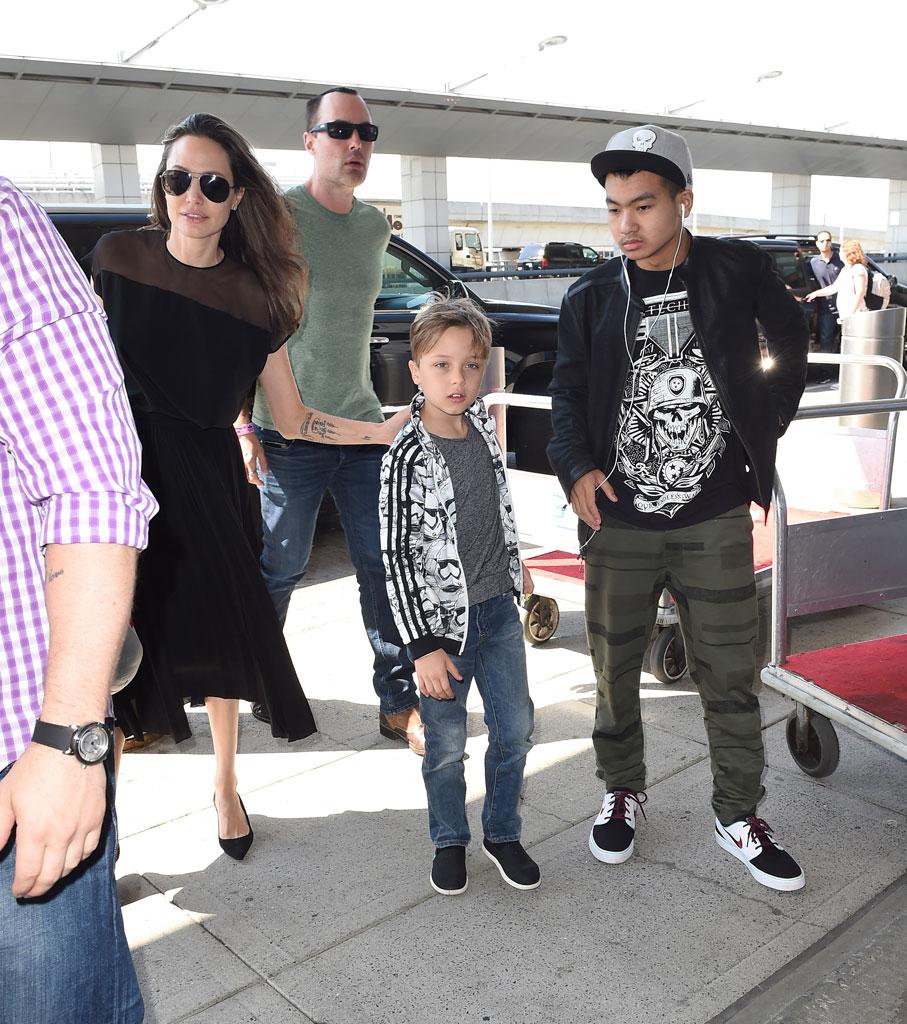 Angelina Jolie Scary Skinny Arms Legs Airport NYC