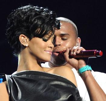 //rihanna chris brown makeout splash