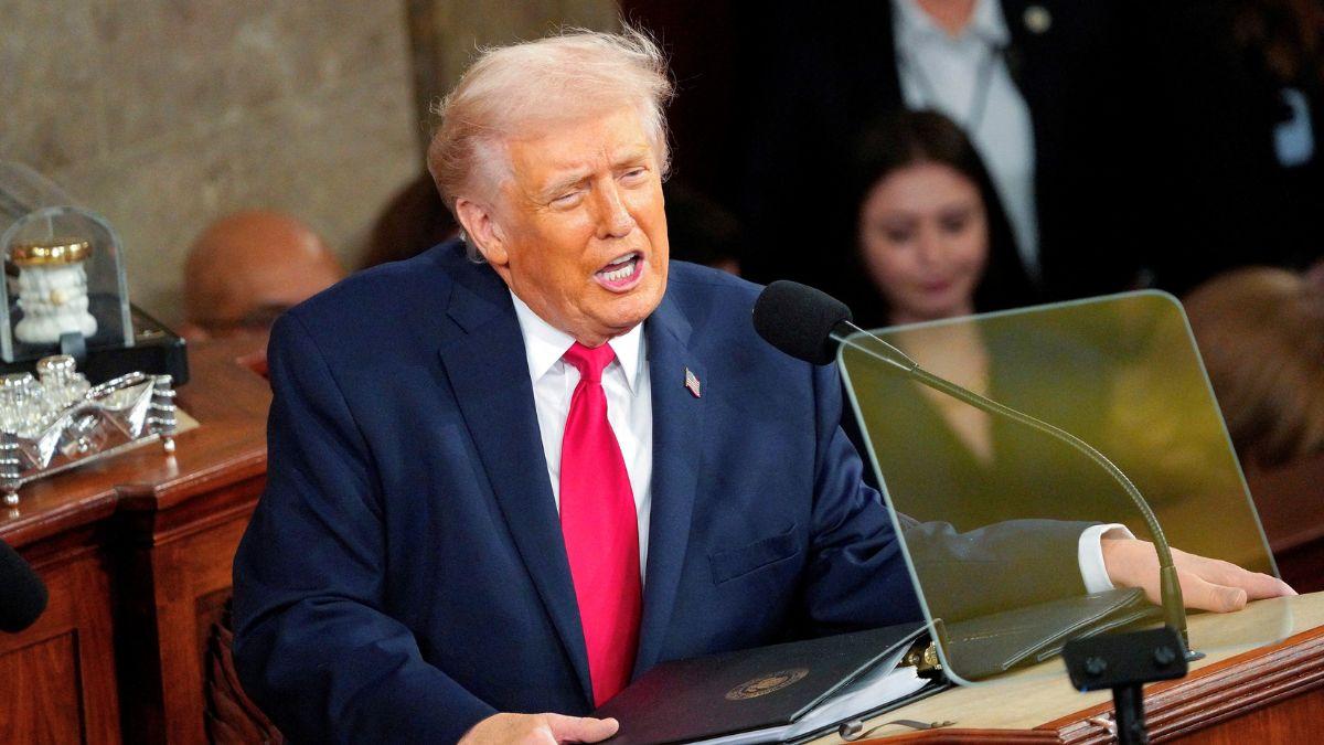 image of Dennis Quaid traveled on Air Force One with Ted Cruz.