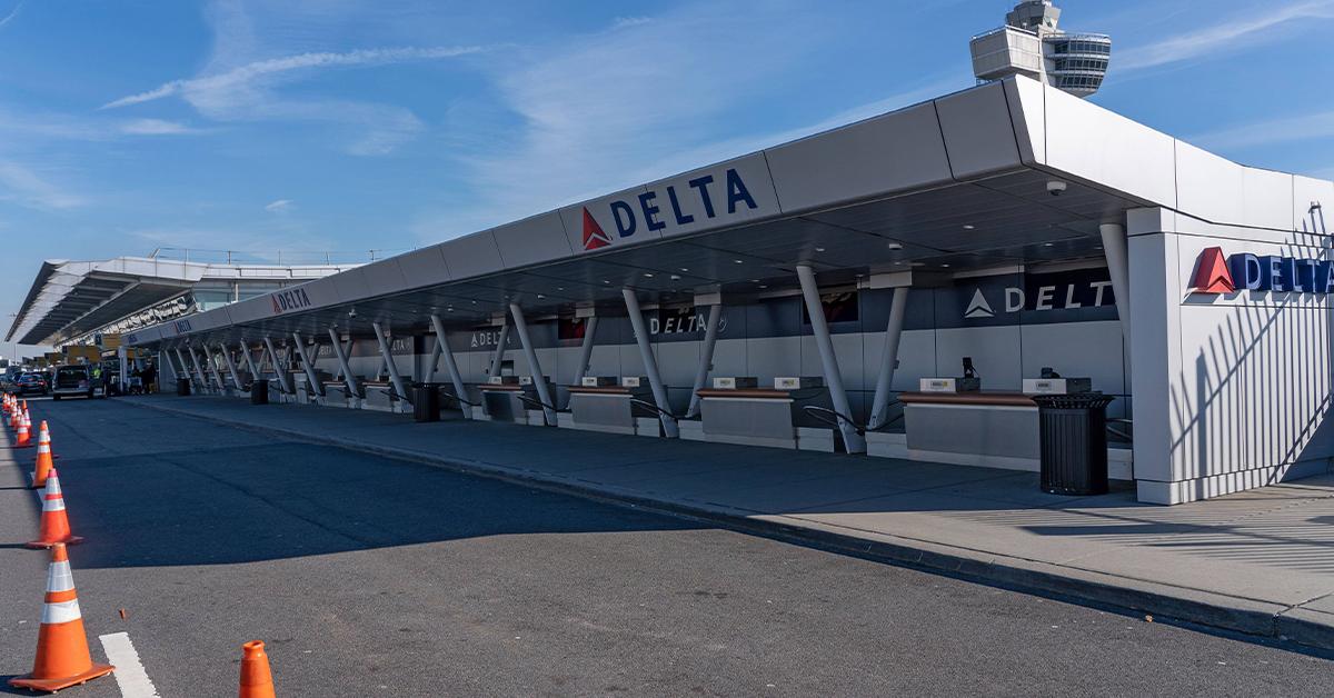 Woman Allegedly Breastfeeds Her Cat On Flight