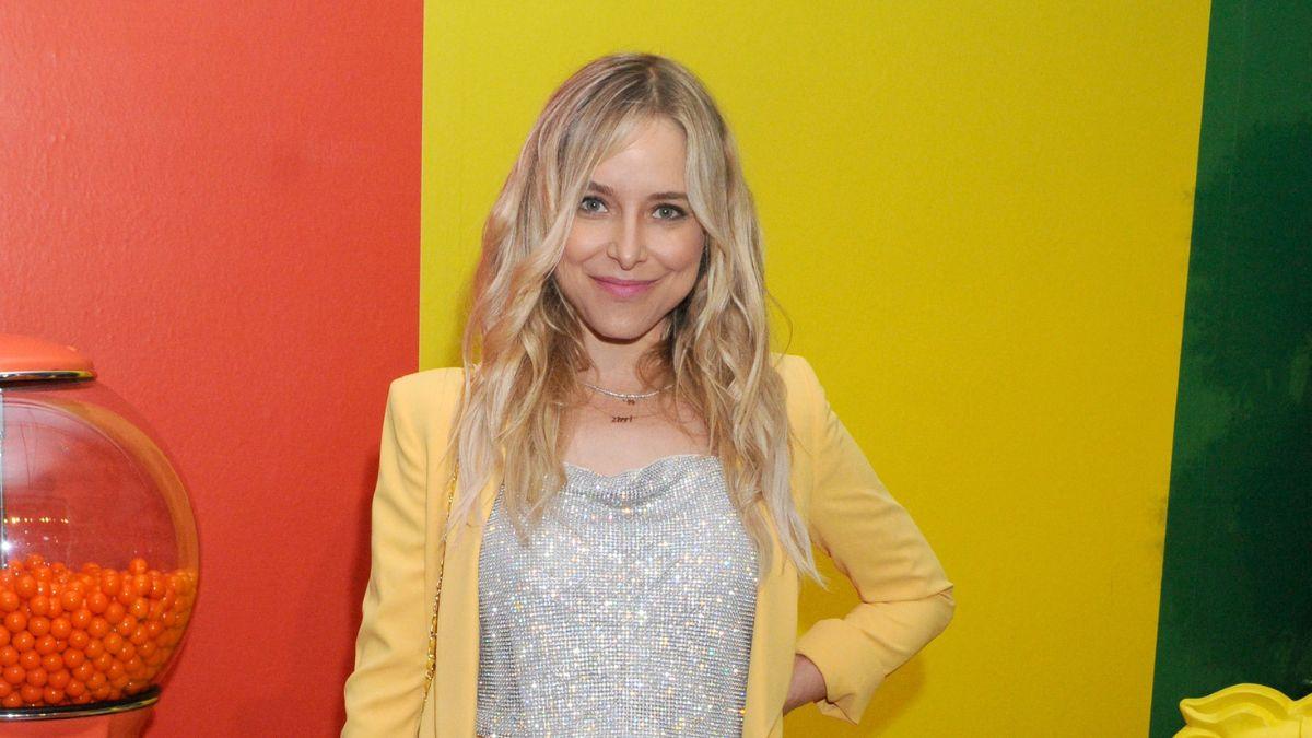 Photo of Jenny Mollen
