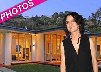 //sara gilbert sunseteaacb