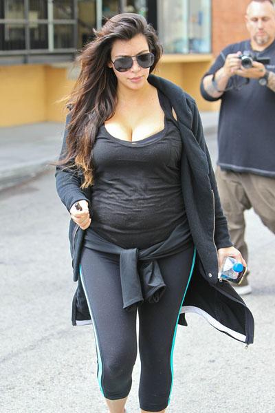 Shes Poppin Kim Kardashian Flaunts Huge Boobs And Baby Bump At Gym