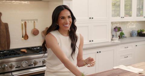 meghan markle crisis talks netflix deal cookery show flop