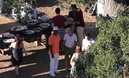//ellen degeneres portia de rossi anniversary bbq