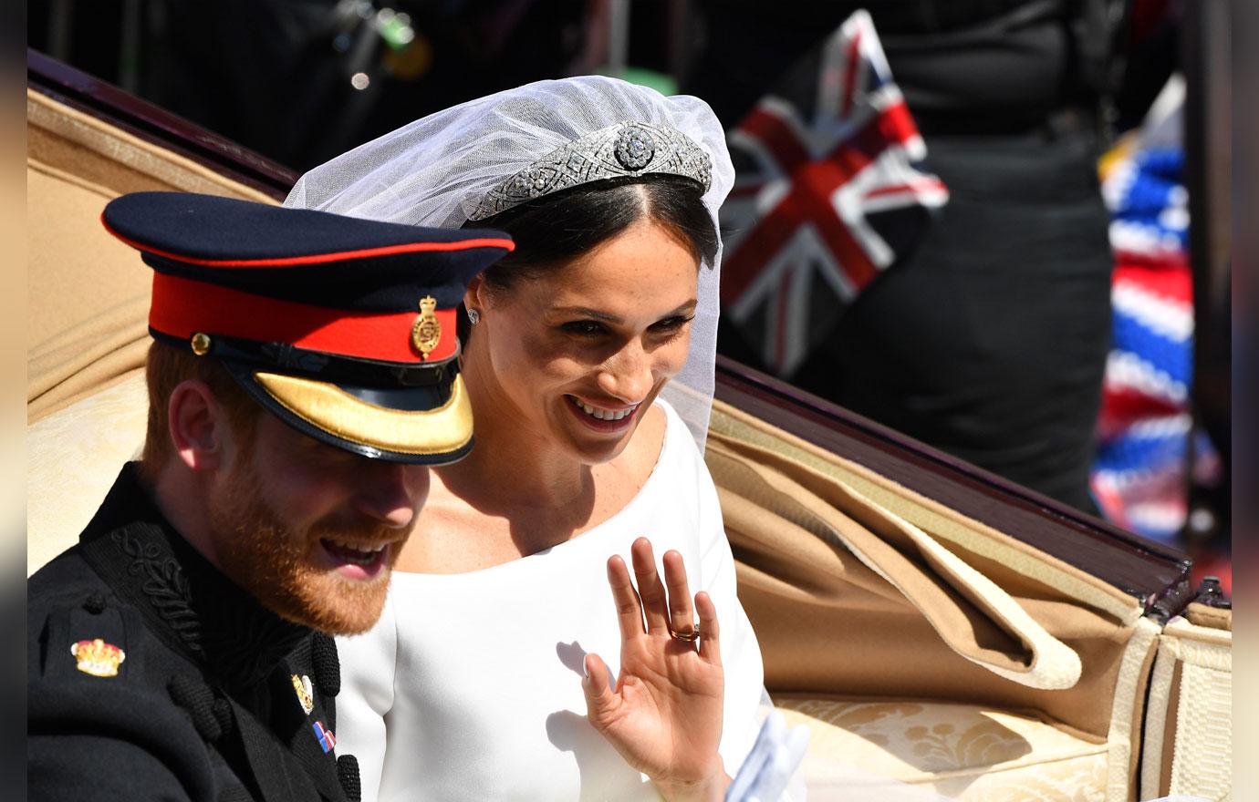 Prince Harry Meghan Markle Take Carriage Ride After Wedding