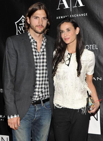 Ashton Kutcher Celebrities Snapped While Cheating