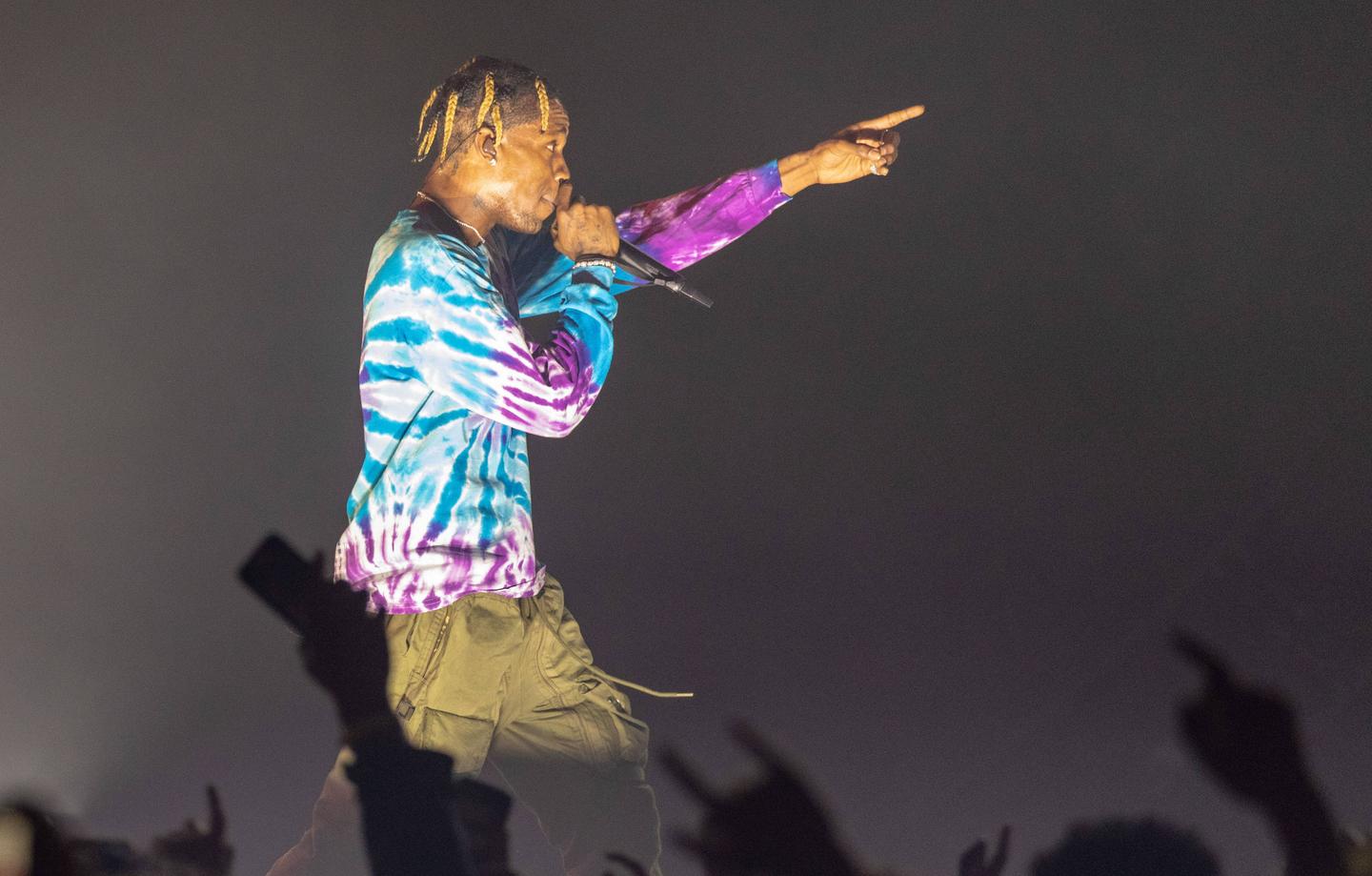 Travis Scott Supplied Only 2 Water Stations, Leaving Fans 'Dehydrated ...