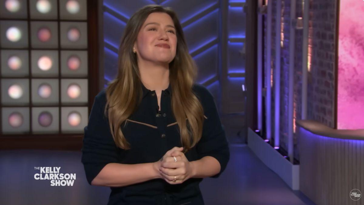 Photo of Kelly Clarkson