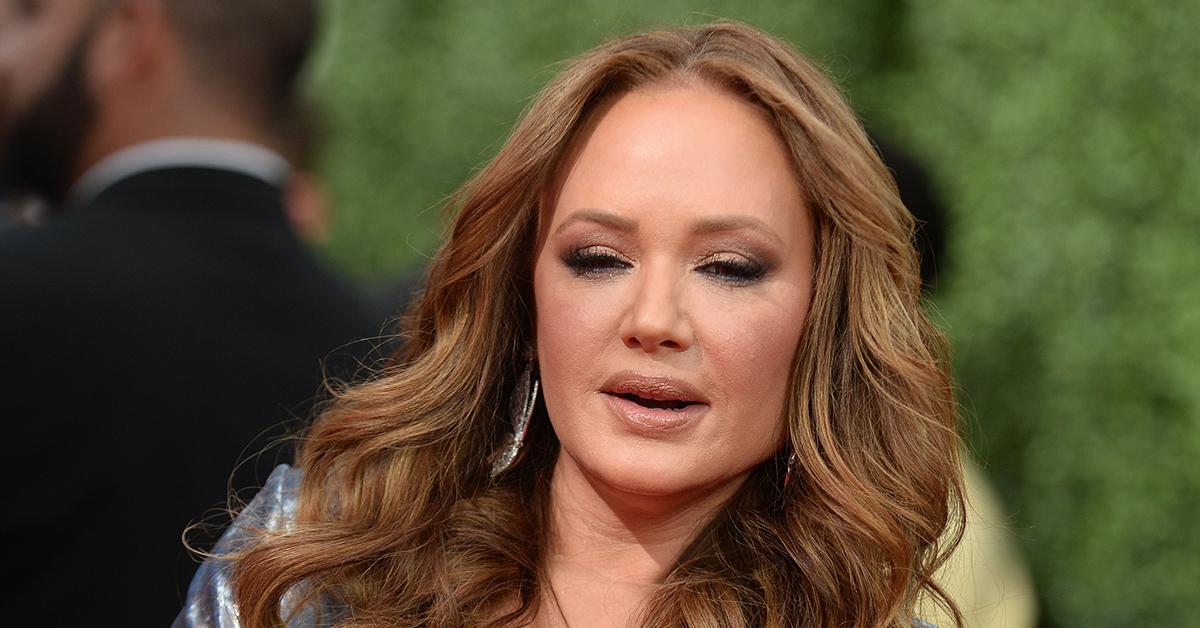 leah remini sues scientology