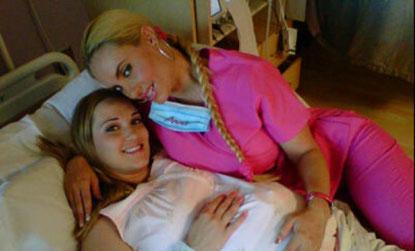 //cocoandkristydeliveringbaby