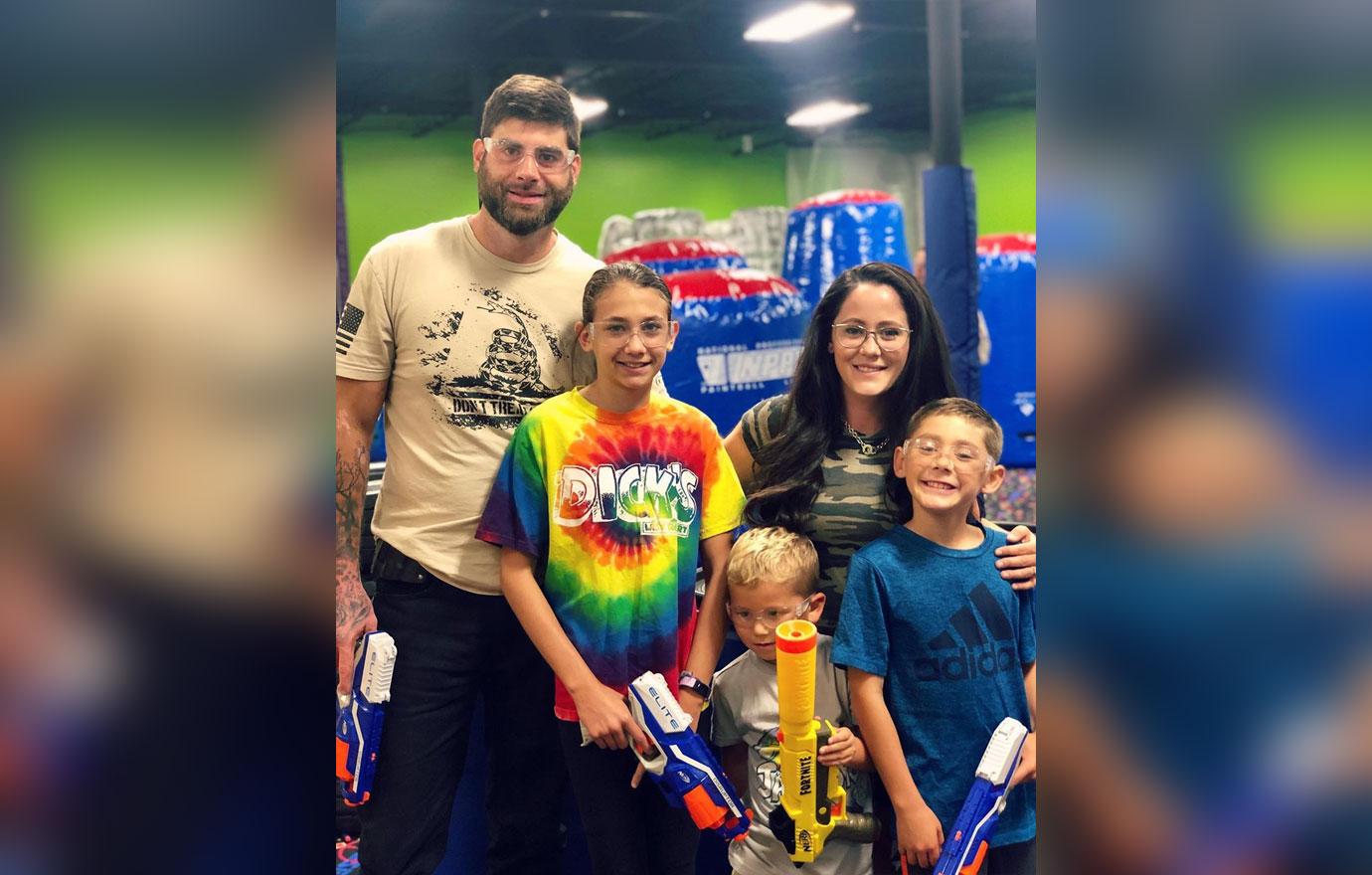 Jenelle Evans and her family hold nerf guns.