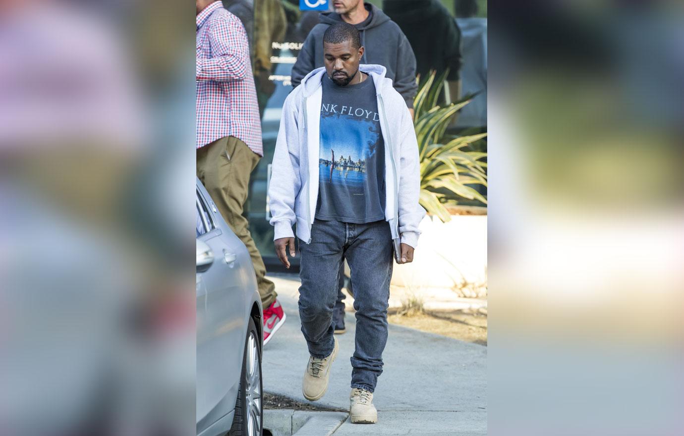 //Kanye west leaves studio pantless model