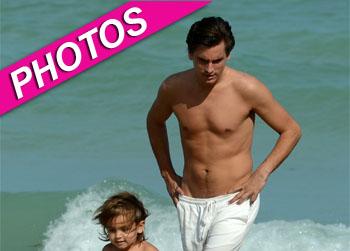 //scott mason disick beach inf