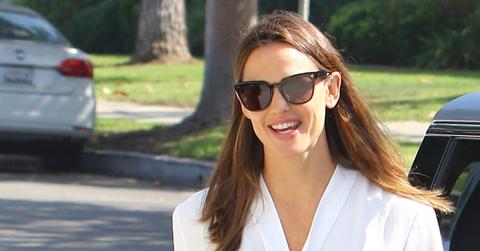 //happy jennifer garner goes to church pp