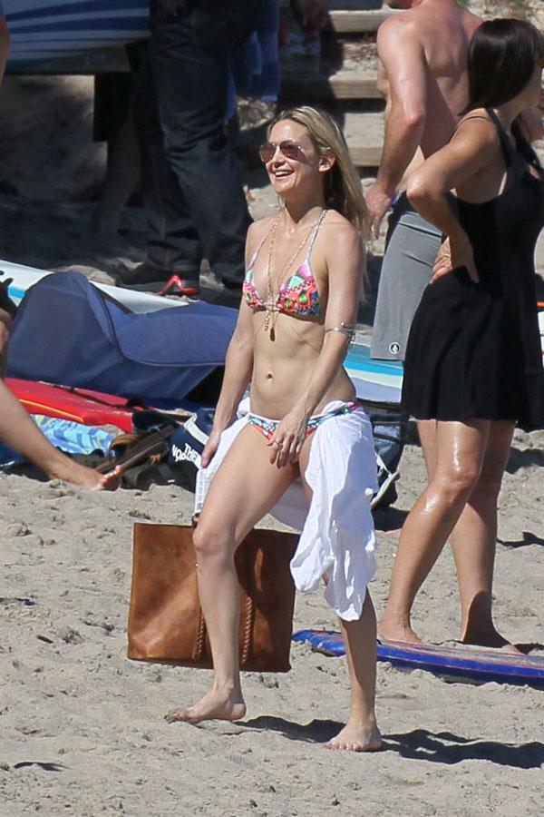 Chris Martin & Kate Hudson At the Beach