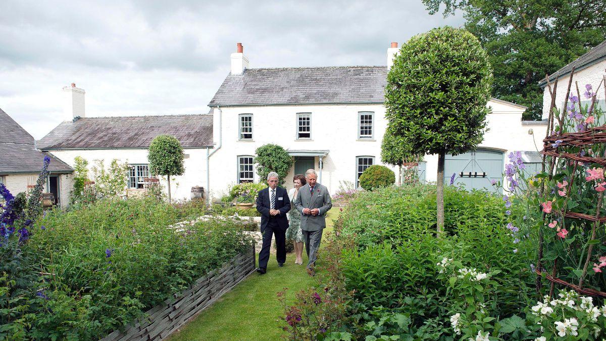 Photo of Prince Charles at Llwynywermod
