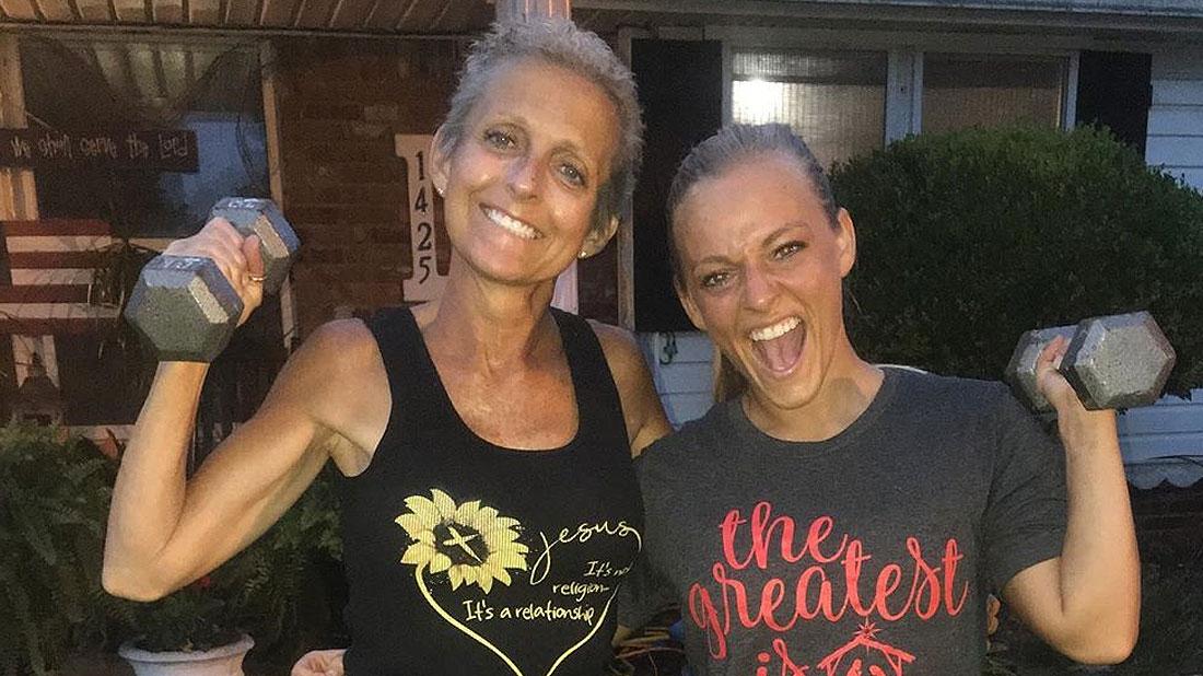 Mackenzie McKee & her mom Angie Douthit, Mackenzie McKee Writes Touching Tribute After Mother’s Death