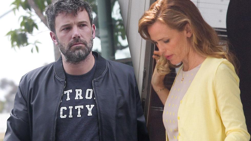 Ben Affleck Jennifer Garner Divorce Ben Babysits Jen Works