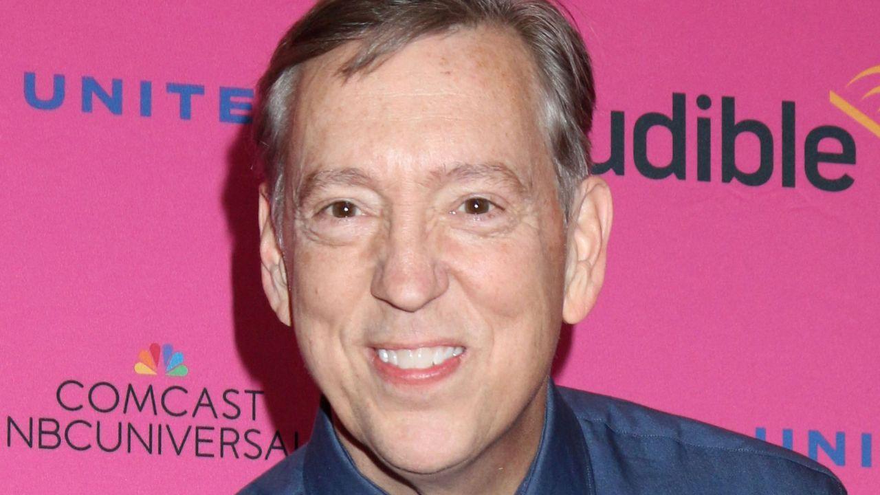 'Wheel of Fortune' host Jim Thornton is hit by a flight row, putting the longtime announcer in focus.