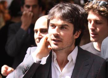 //pp_iankissesbrunette