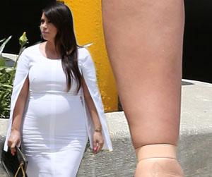 //pp_kimkardashianfeetswell