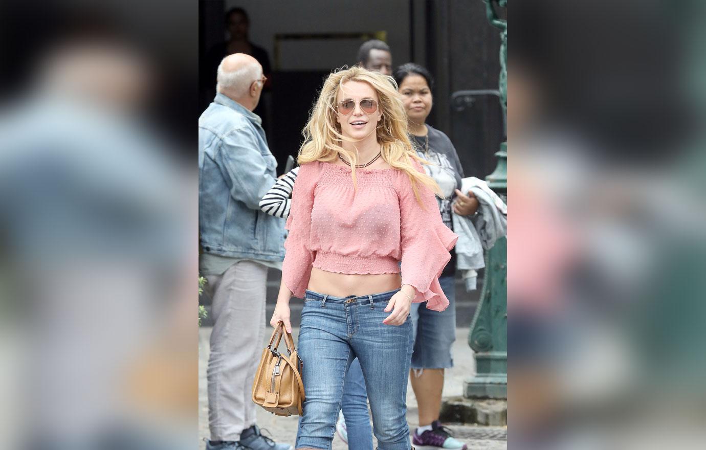 Britney Spears Abs Fit Body Paris