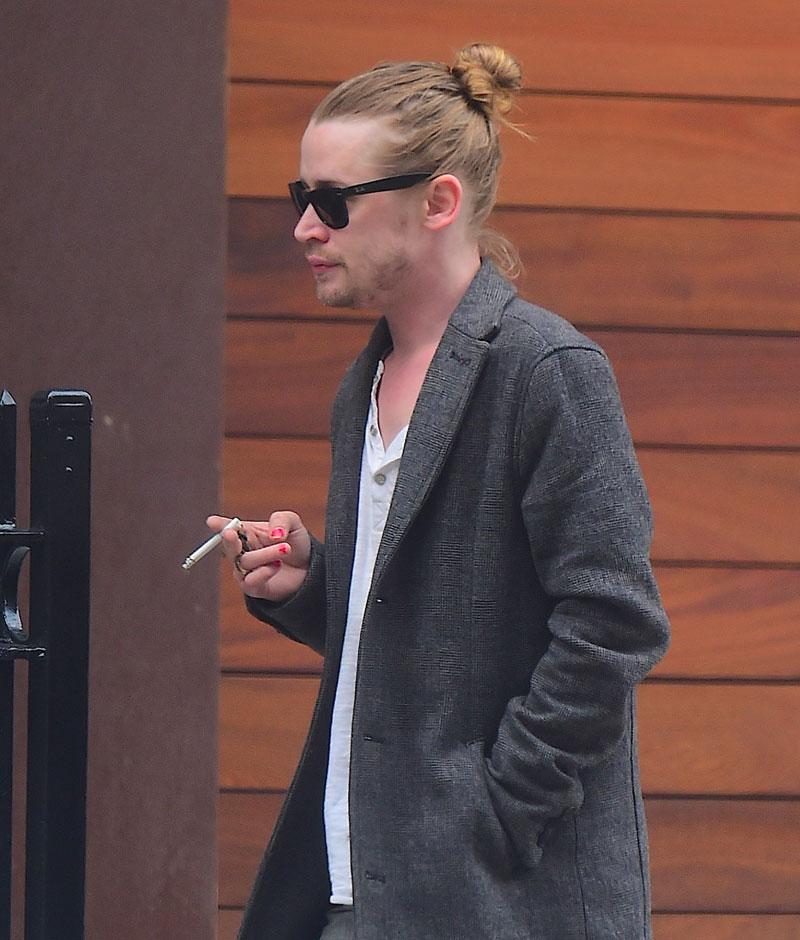 Macaulay Culkin Photos -- Smoking After Rehab & Methadone Treatment