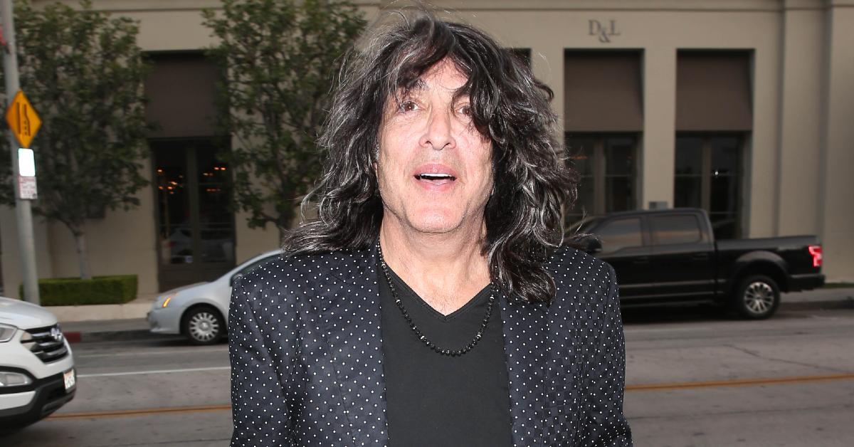 paul stanley spotted out blowing nose pp