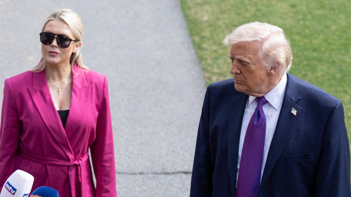 A source claimed Trump was looking to fire Karoline Leavitt amid her pregnancy.