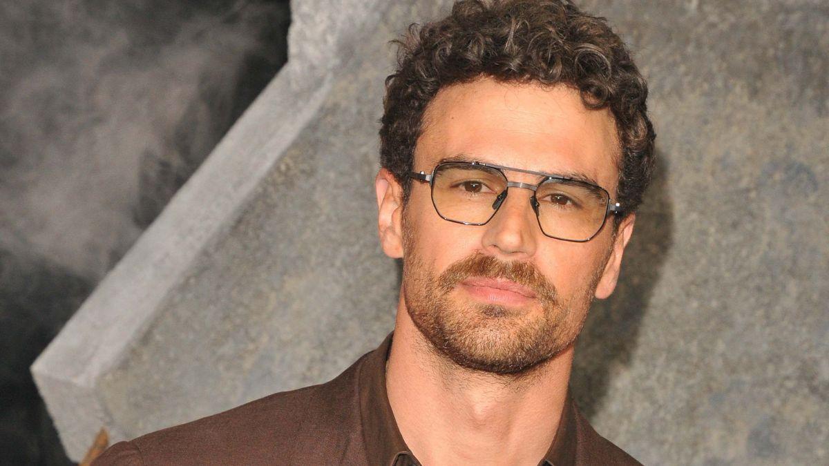 Photo of Theo James