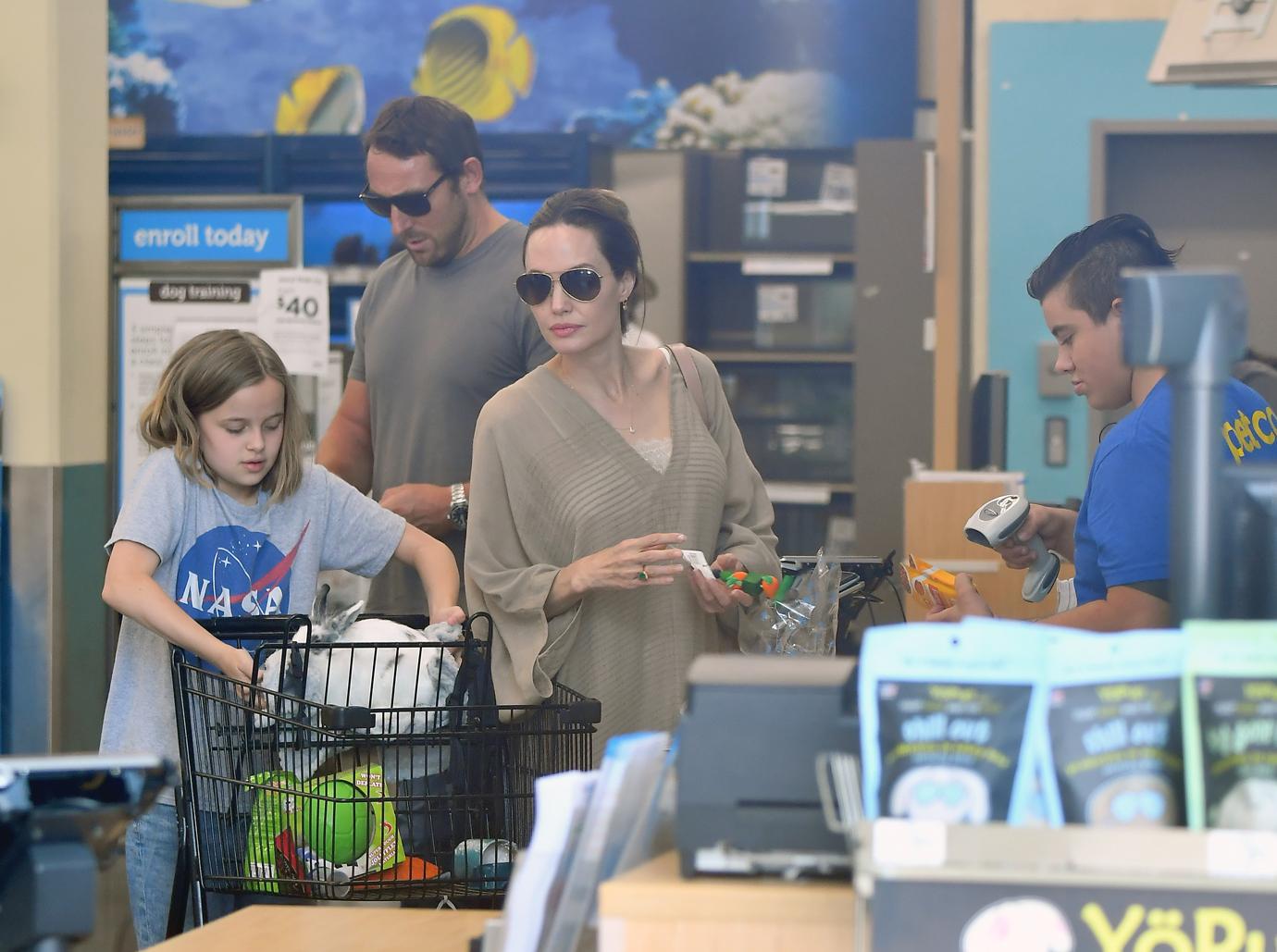 Angelina Jolie takes her daughter Vivienne and their bunny to a pet store for toys and treats. Angelina, joined by her daughter and a bodyguard, spent about 20 minutes at a local Petco shopping for things for their bunny.