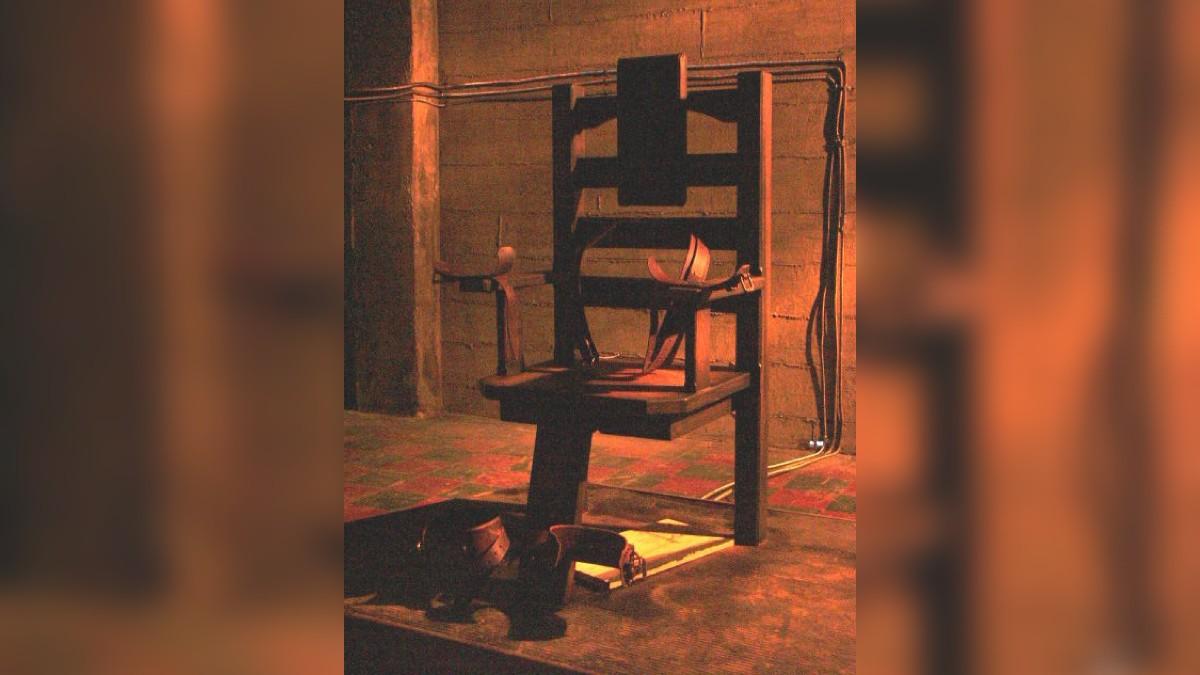 The warden in charge, Ron McAndrew, recalled the 'horrible' scene.